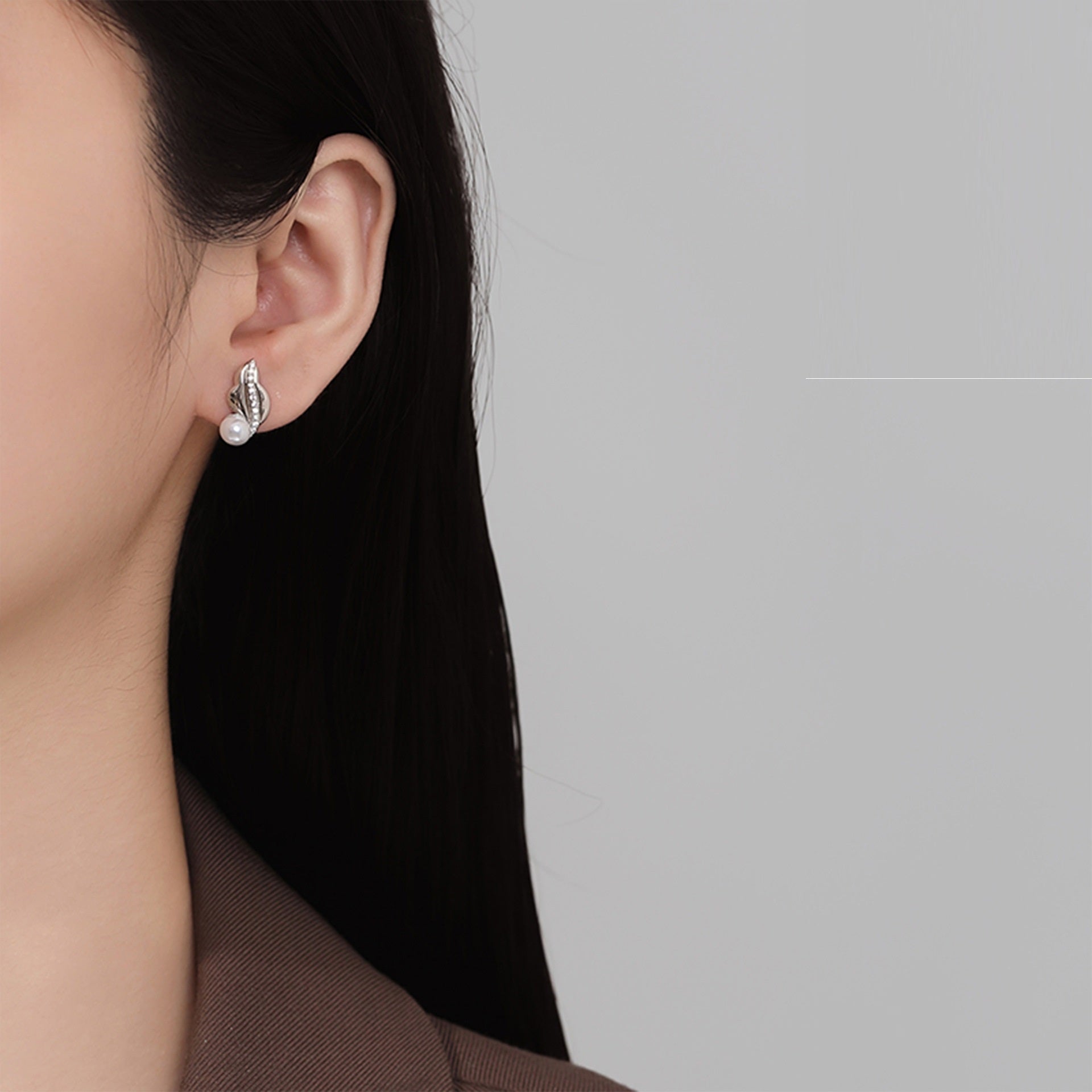 Elite Reverie Pearl Studs