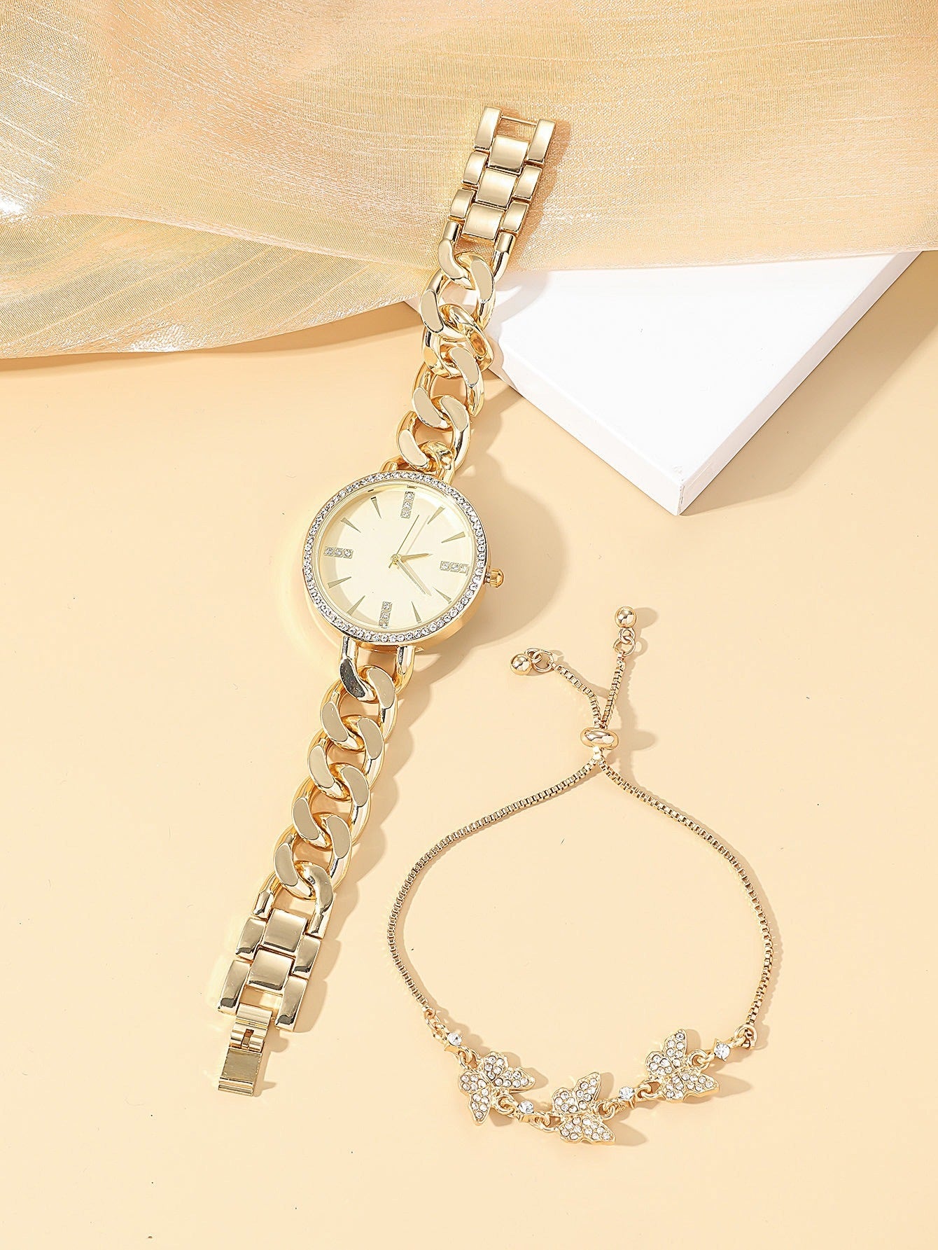 Serene Chain Timepiece